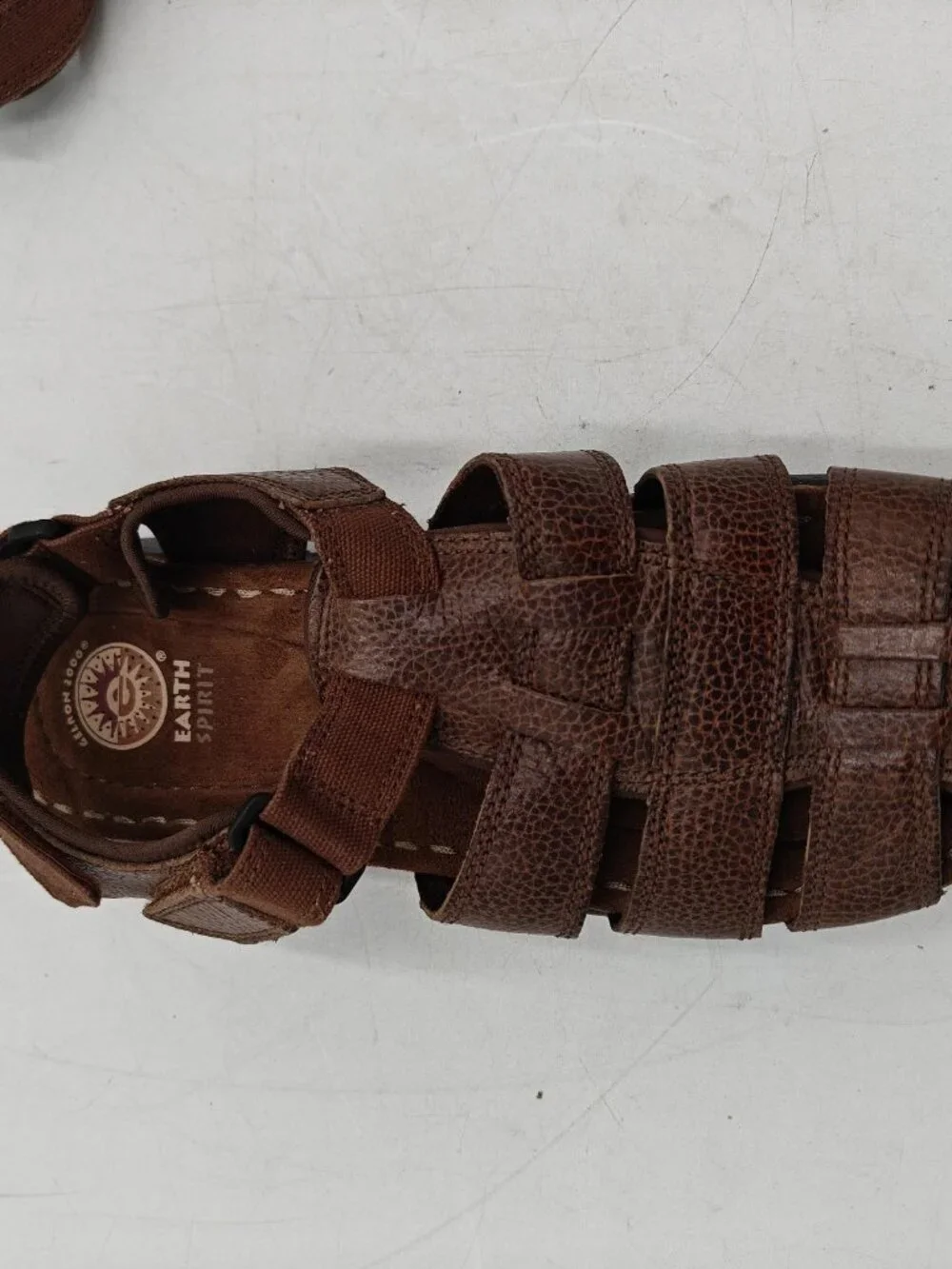 Earth Spirit Gelron 2000 Mens 9.5 Cognac Leather Fisherman Sandals Almond